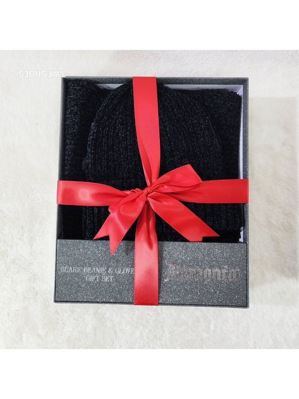 Demonia Official Limited Promotional Hat Gloves Extra Long Scarf Gift Set - Picture 2 of 6